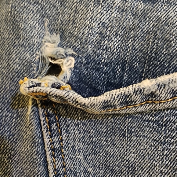 Old Navy Boyfriend Jeans - Picture 4 of 7